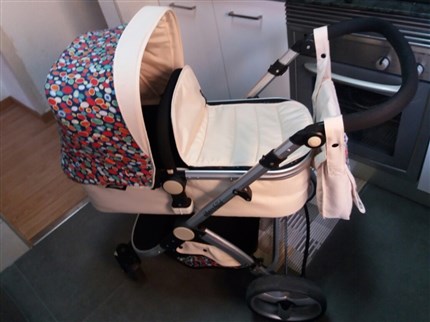 Carro de bebé Uberchild 3 en 1 de segunda mano con maxicosi - Second Baby
